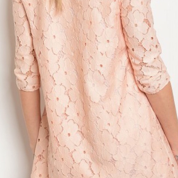 🆕⭐️ Peach Floral Lace Shift Dress - Picture 5 of 6